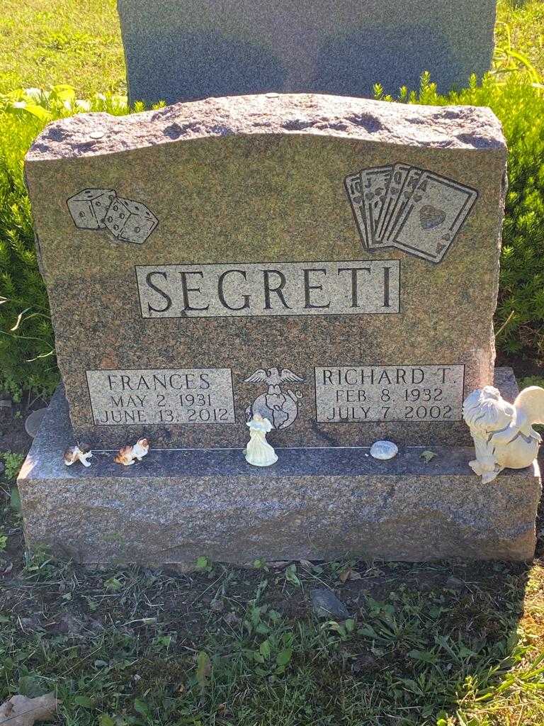 Frances Segreti's grave. Photo 3