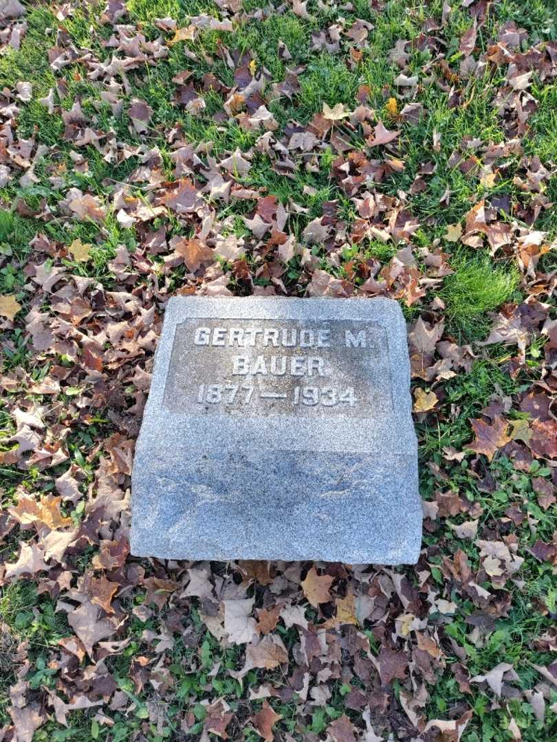 Gertrude M. Bauer's grave. Photo 2