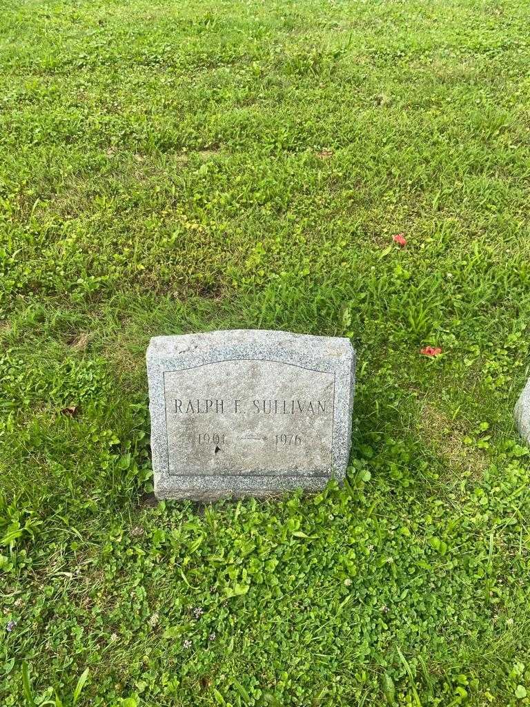 Ralph E. Sullivan's grave. Photo 2