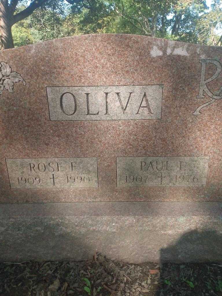 Rose F. Oliva's grave. Photo 3