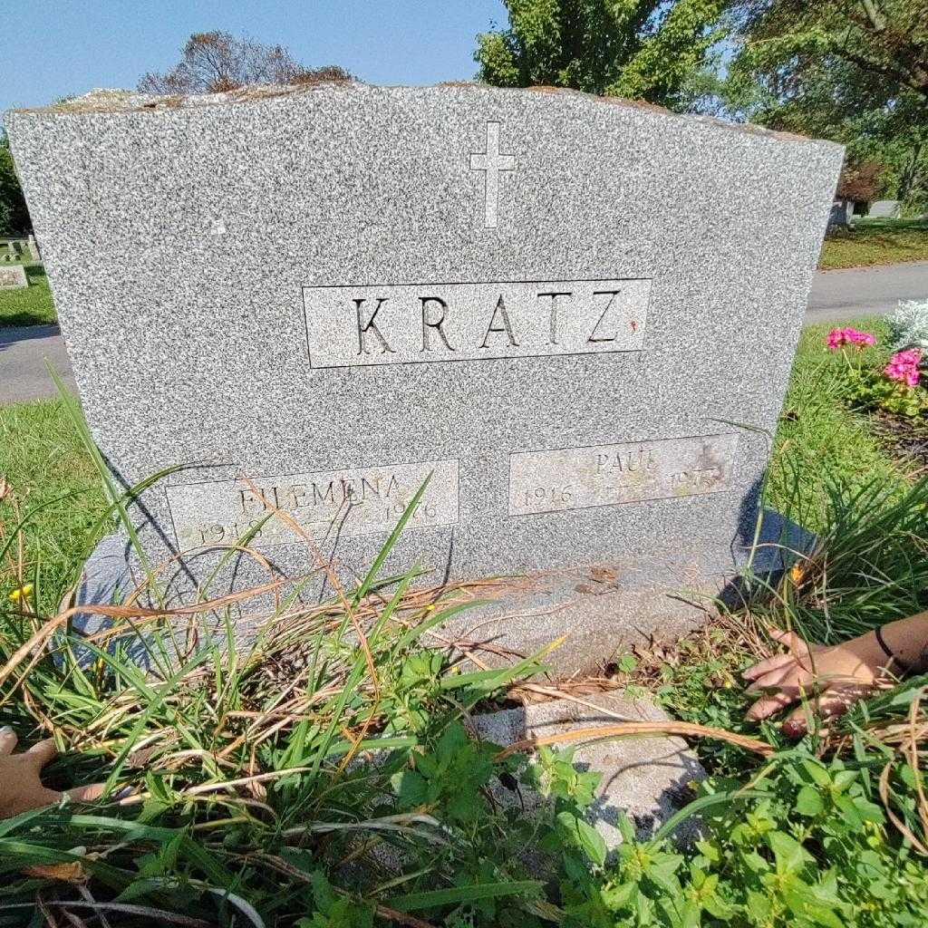 Filemena Kratz's grave. Photo 1