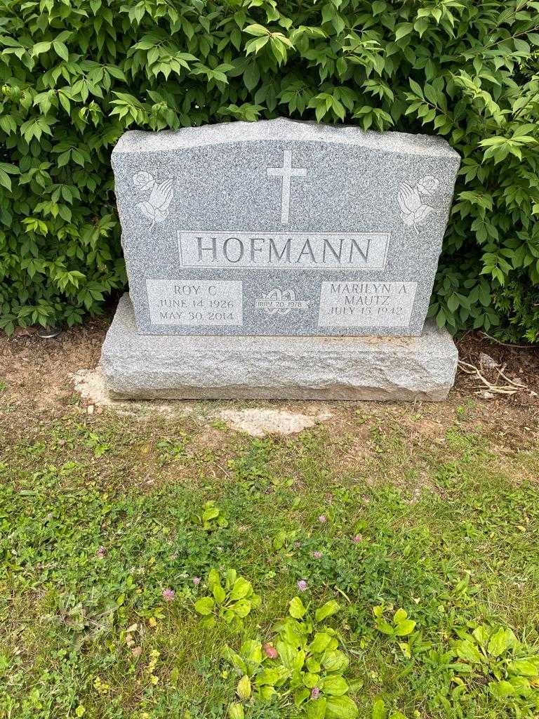 Roy C. Hofmann's grave. Photo 2