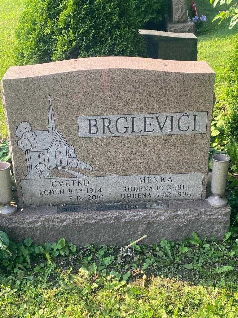 Menka Brglevici's grave. Photo 3