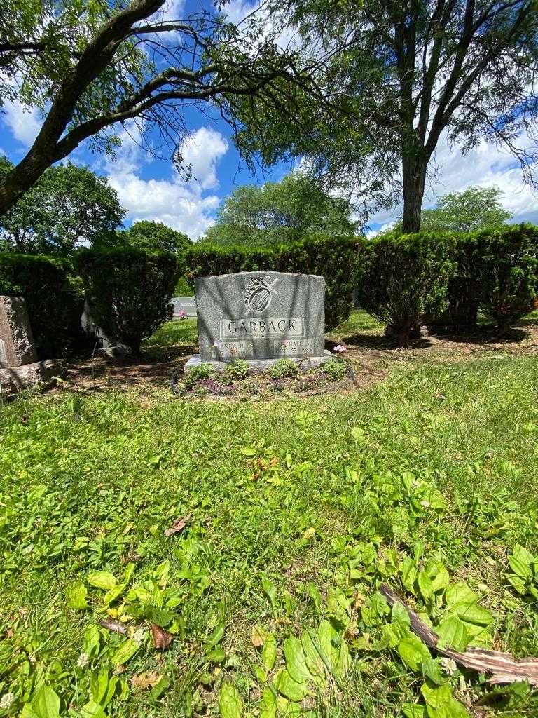 Anna H. Garback's grave. Photo 1