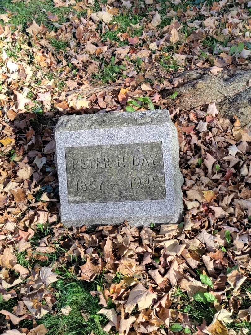 Peter H. Day's grave. Photo 2
