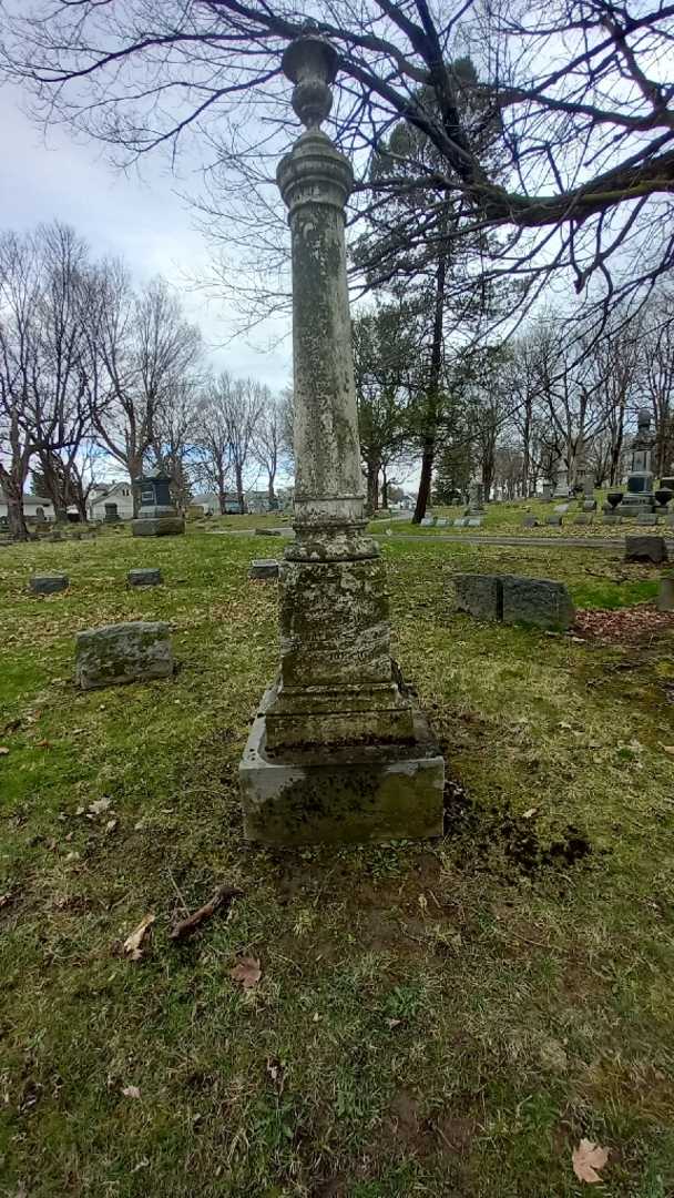 Mary E. Zapf's grave. Photo 1