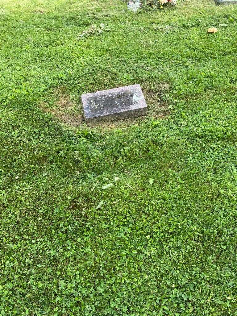 Wendell Miller's grave. Photo 2