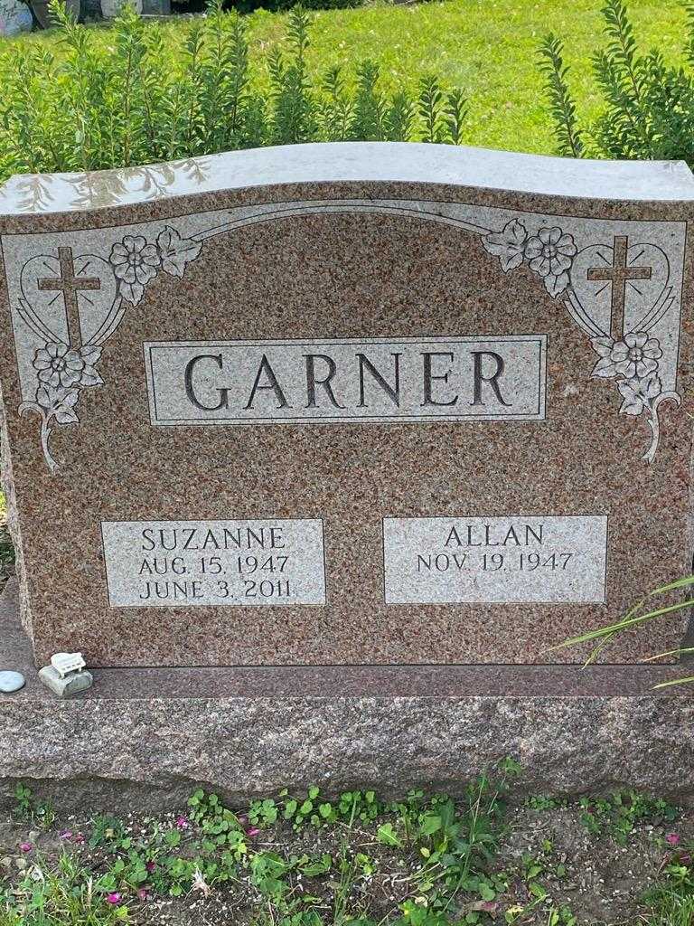 Suzanne Garner's grave. Photo 3