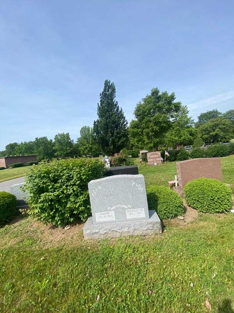 Connie Marie Stuper's grave. Photo 1