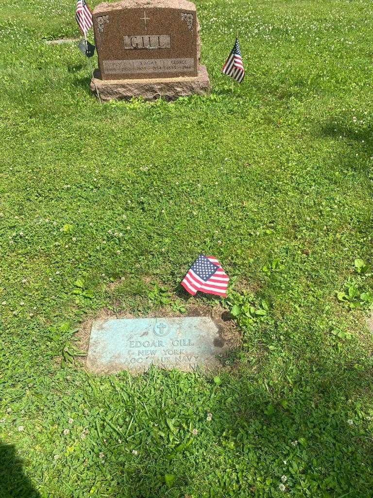 Edgar Gill's grave. Photo 4