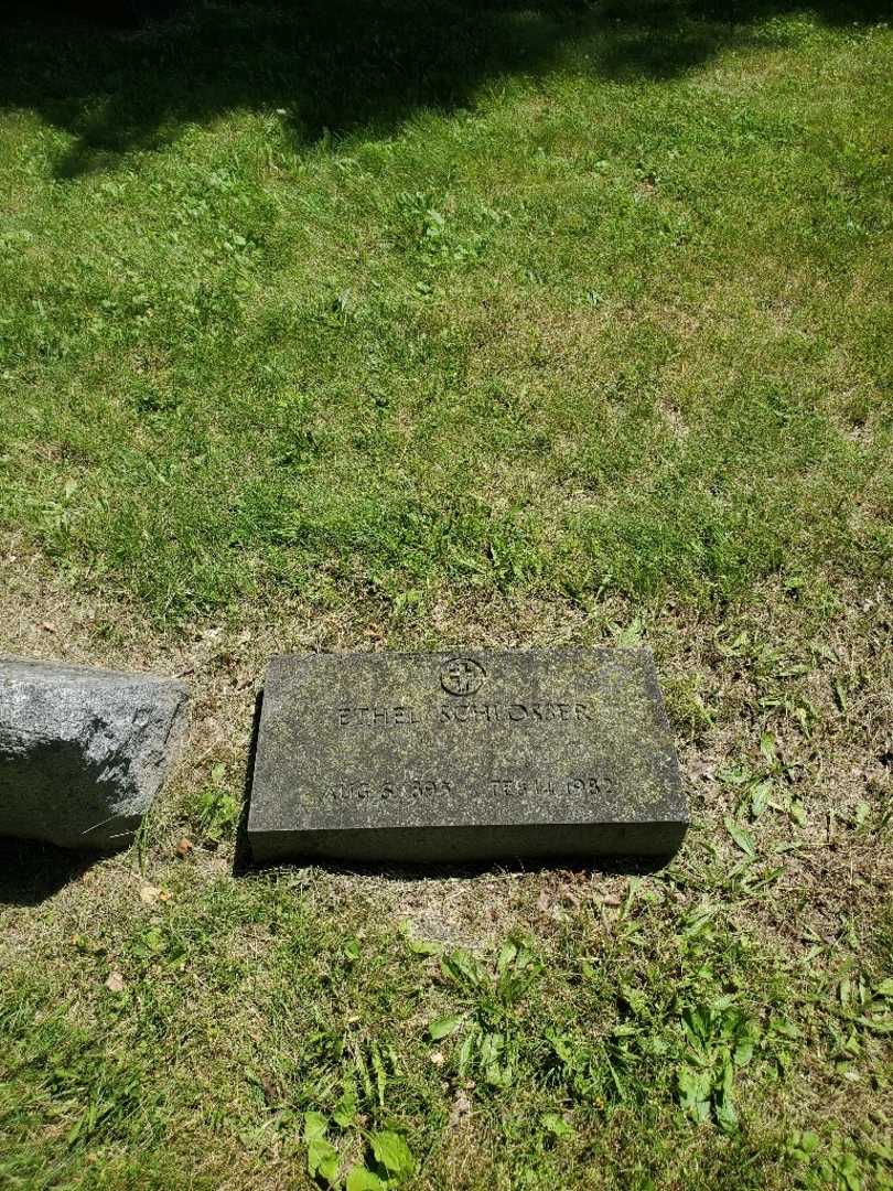 Ethel Schlosser's grave. Photo 2