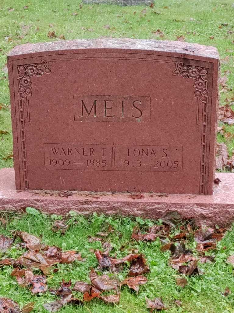 Lona A. Meis's grave. Photo 3