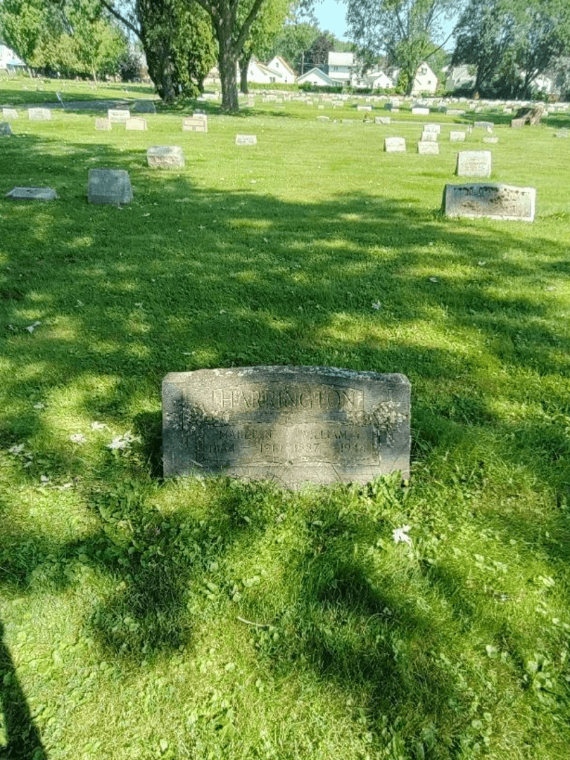 William J. Harrington's grave. Photo 3