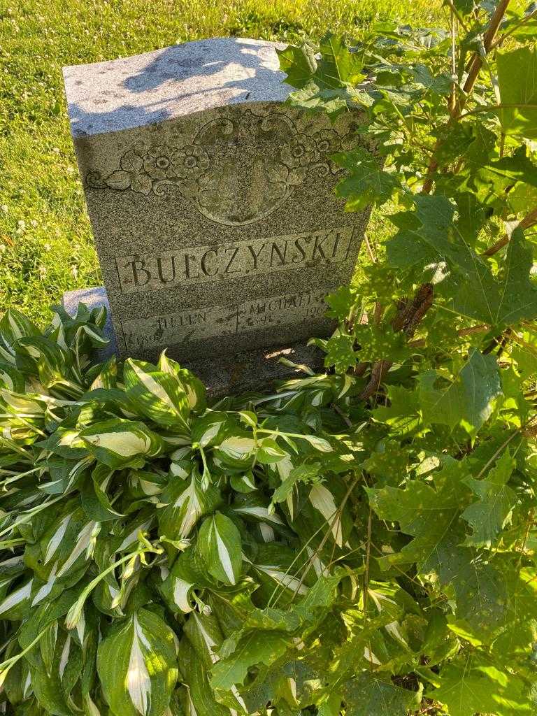 Helen Bulczynski's grave. Photo 2