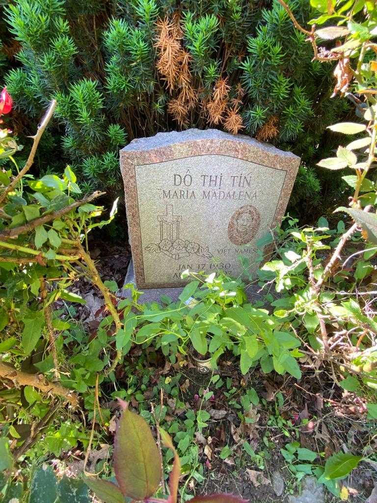 Tin Thi Do's grave. Photo 1