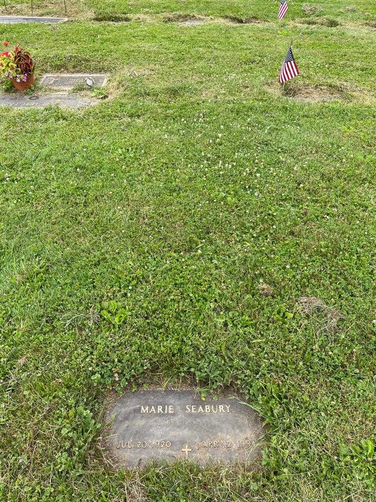 Marie Seabury's grave. Photo 2
