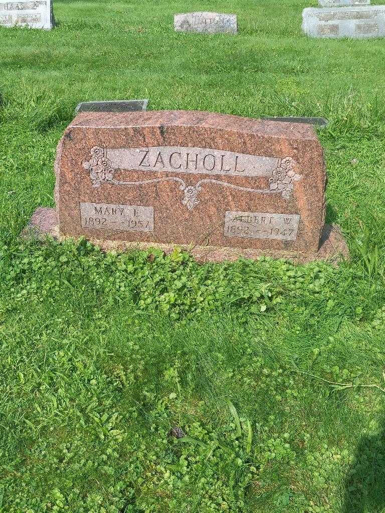 Albert W. Zacholl's grave. Photo 2