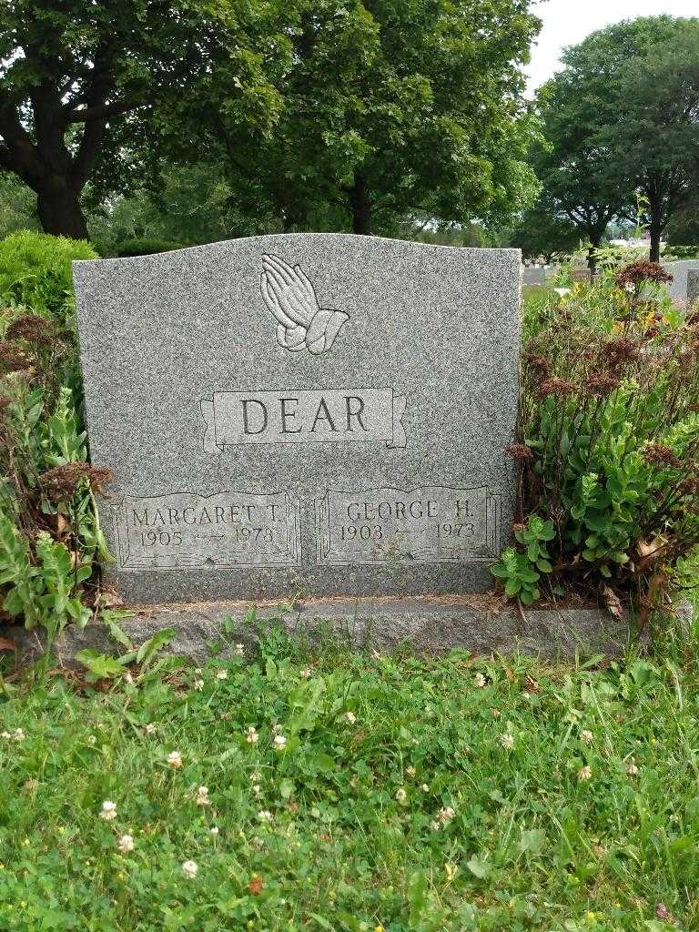 George T. Dear's grave. Photo 2