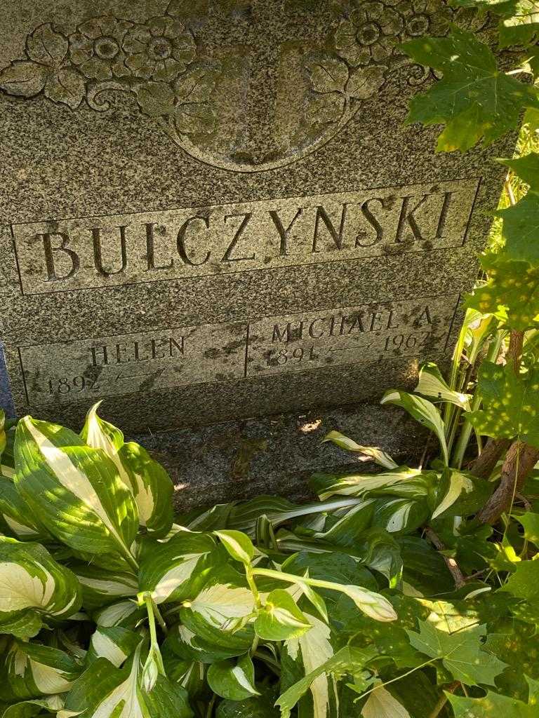 Helen Bulczynski's grave. Photo 3