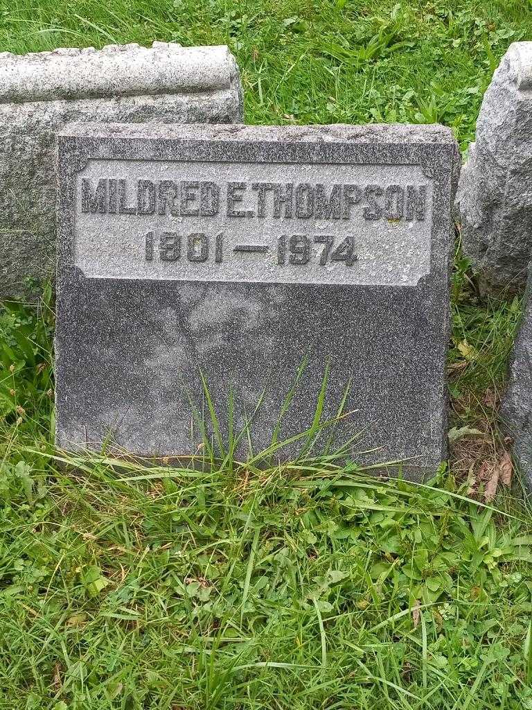 Mildred E. Thompson's grave. Photo 3