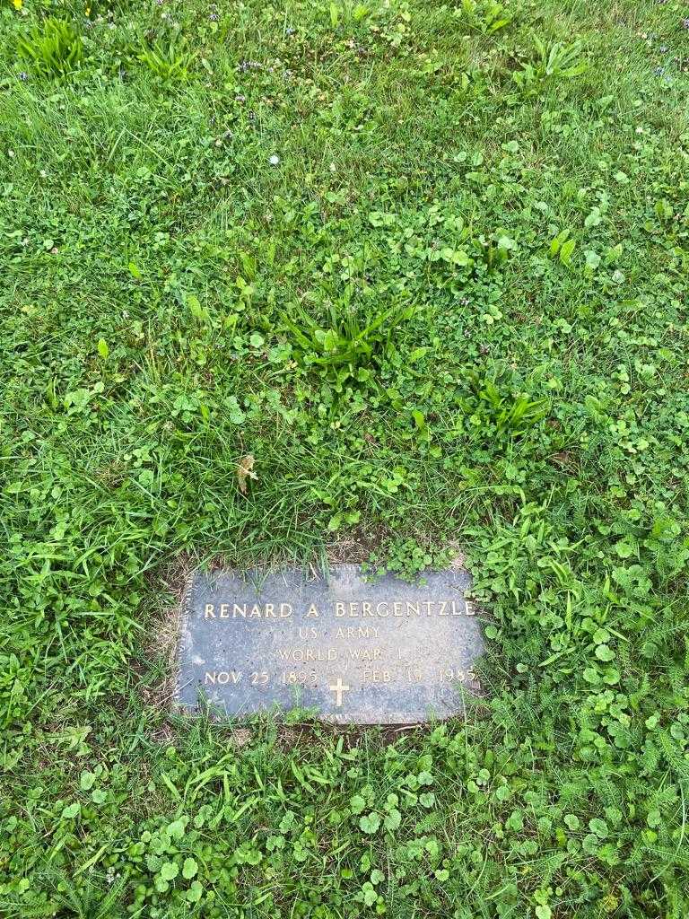 Renard A. Bergentzle's grave. Photo 4