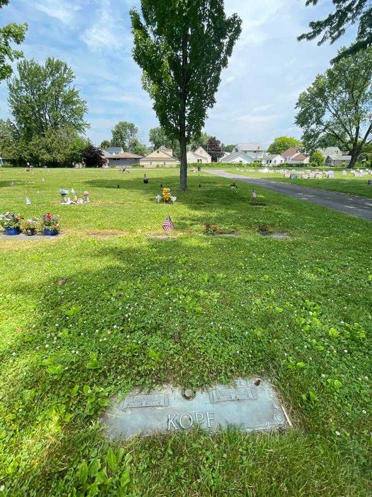 Charles J. Kopf's grave. Photo 1