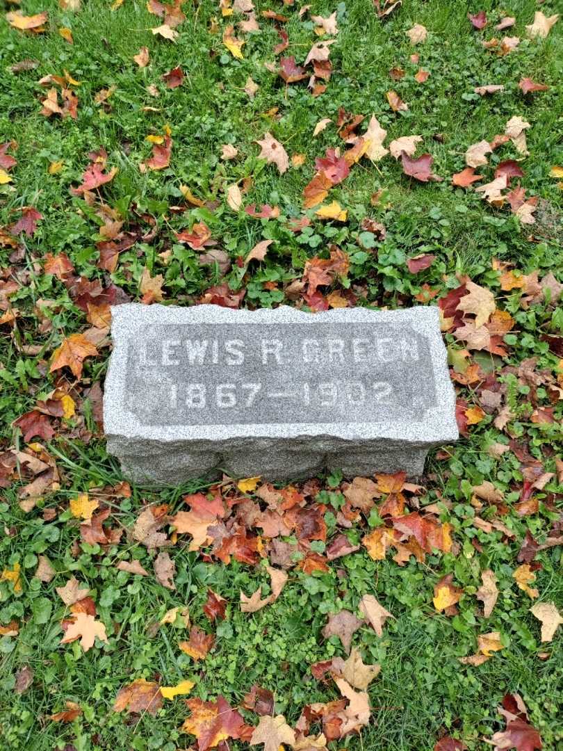 Lewis R. Green's grave. Photo 2