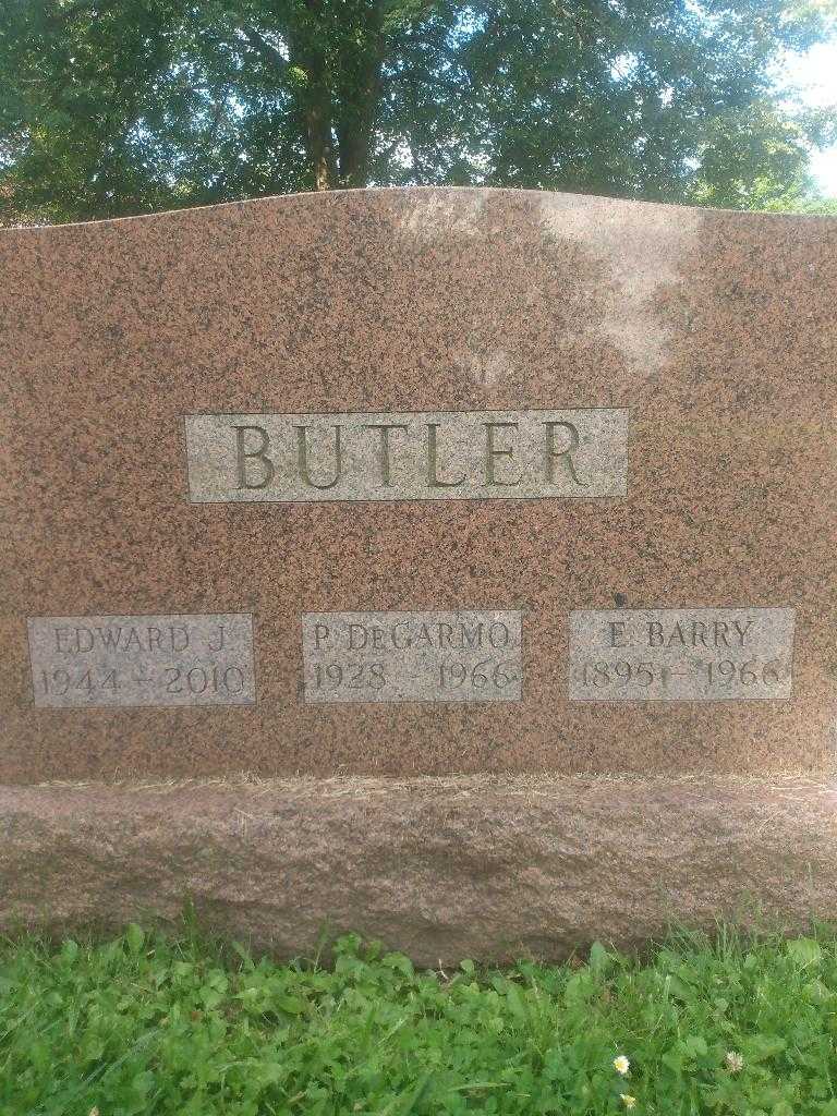 Ethel M. Barry's grave. Photo 1