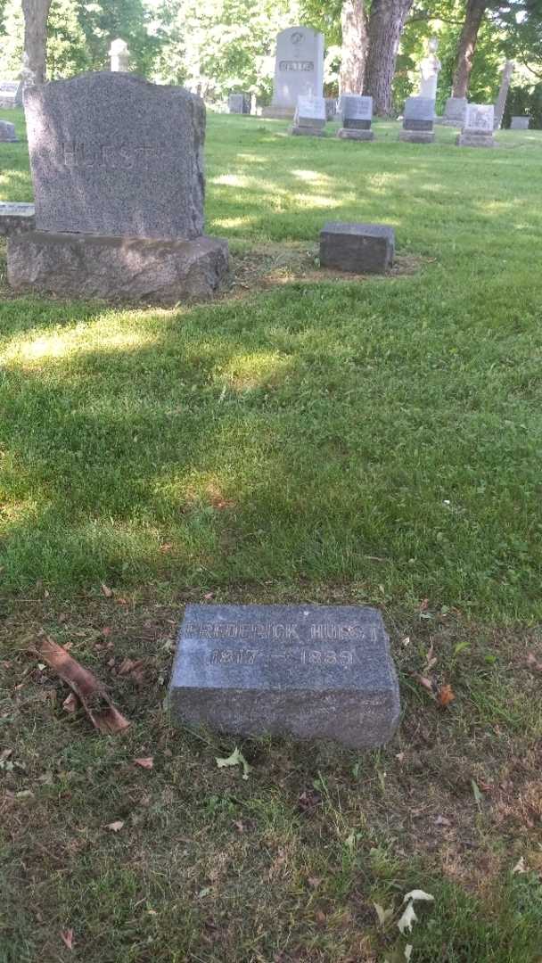 Frederick Hurst's grave. Photo 2
