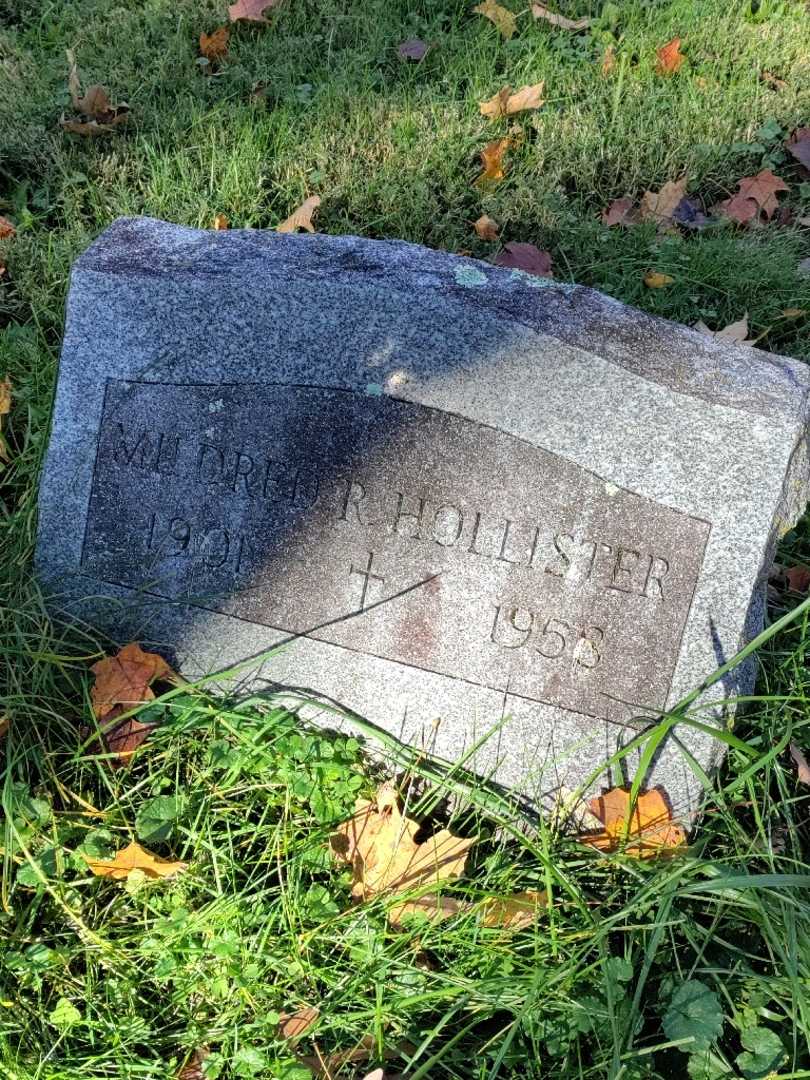 Mildred R. Hollister's grave. Photo 3