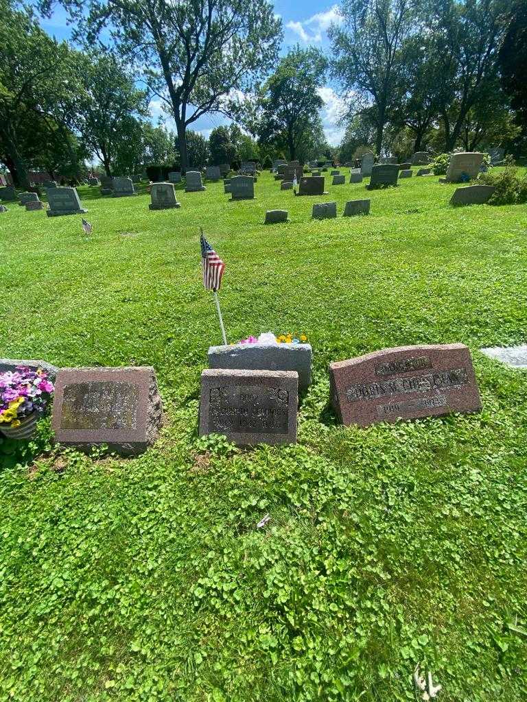 Elizabeth Jennings's grave. Photo 1