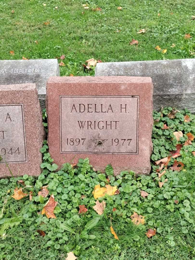 Adella H. Wright's grave. Photo 2