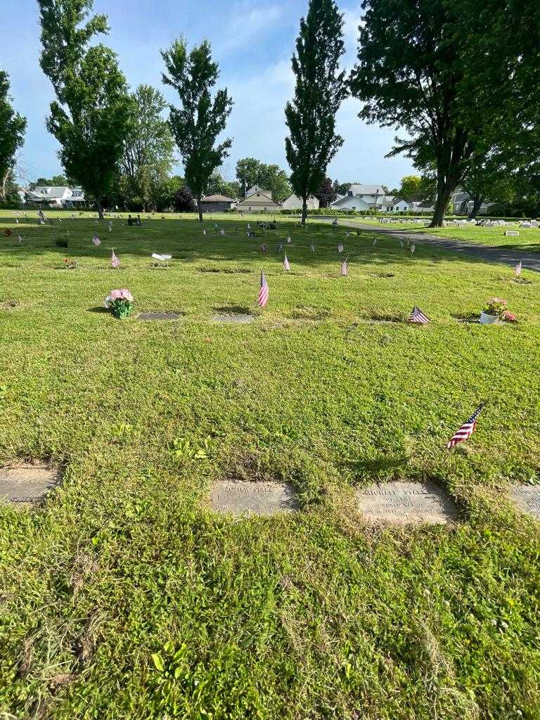 Zoitca Stark's grave. Photo 2