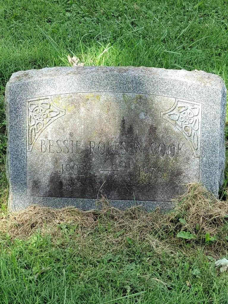 Bessie Rolfsen Cook's grave. Photo 3