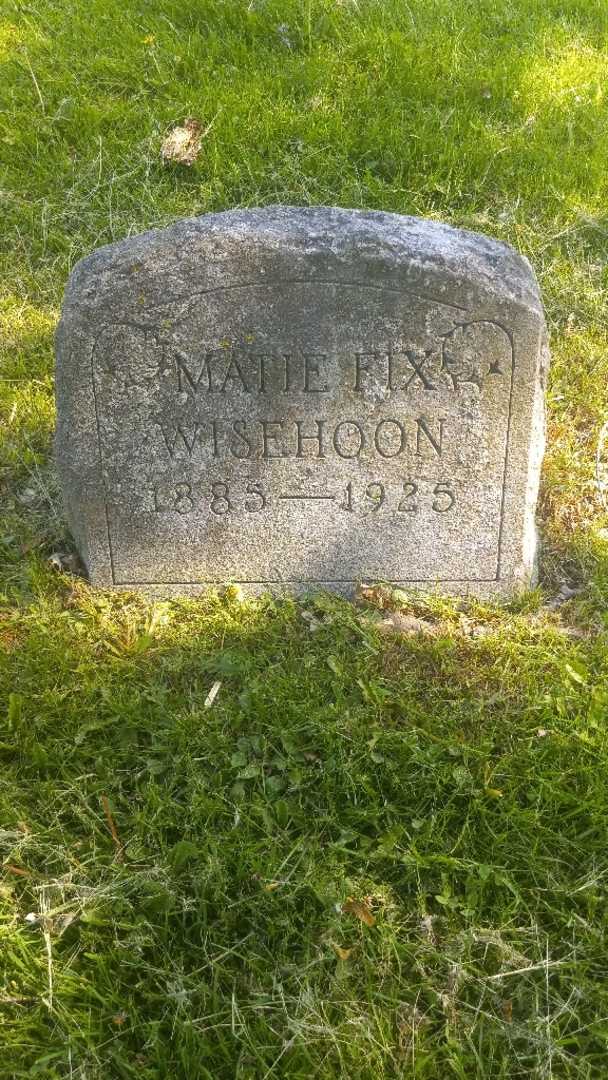 Matie Wisehoon's grave. Photo 3