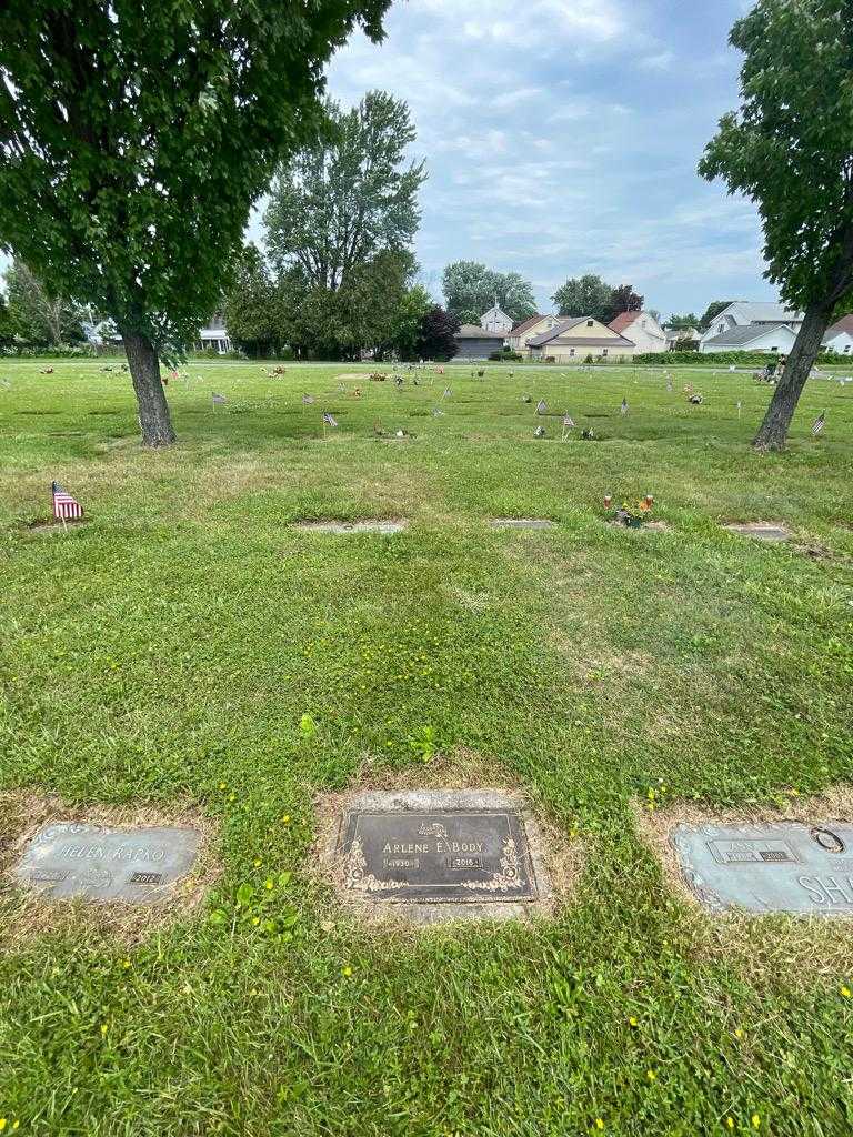 Arlene E. Body's grave. Photo 1