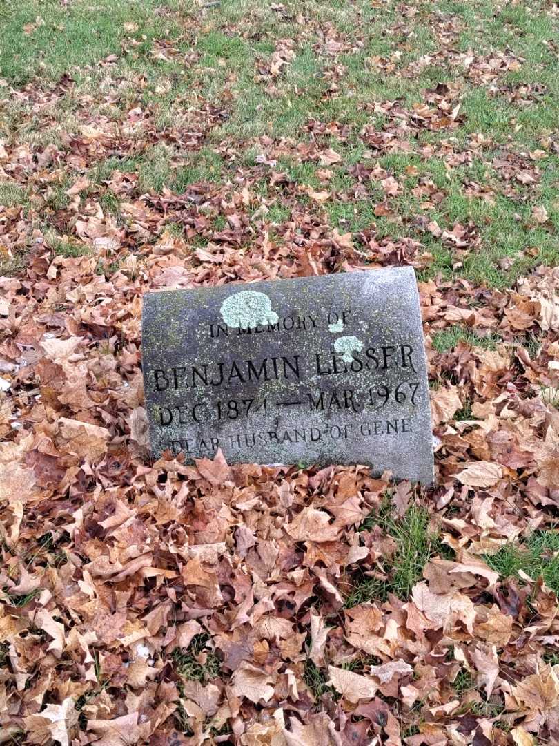 Benjamin Lesser's grave. Photo 2