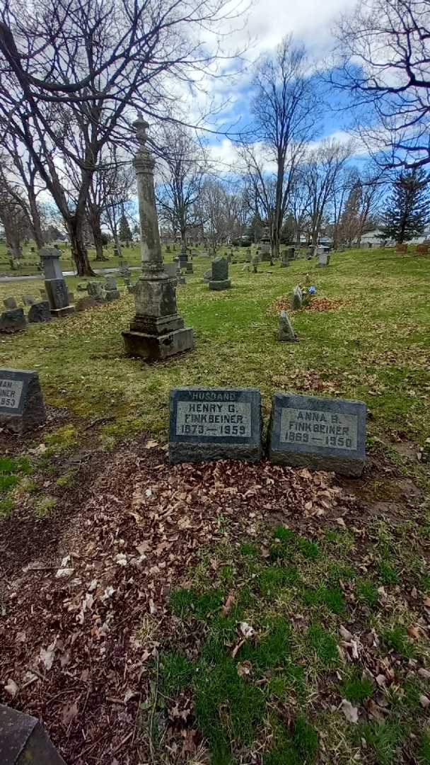 Henry G. Finkbeiner's grave. Photo 2