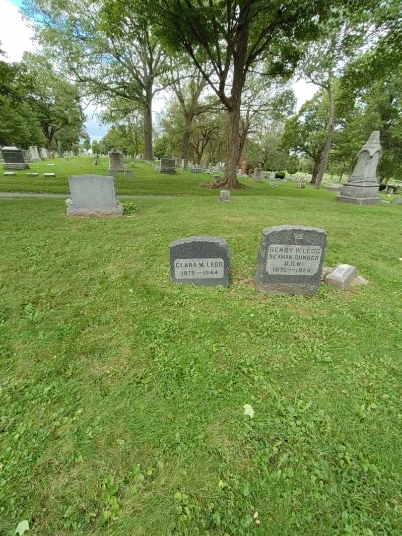Clara M. Legg's grave. Photo 2