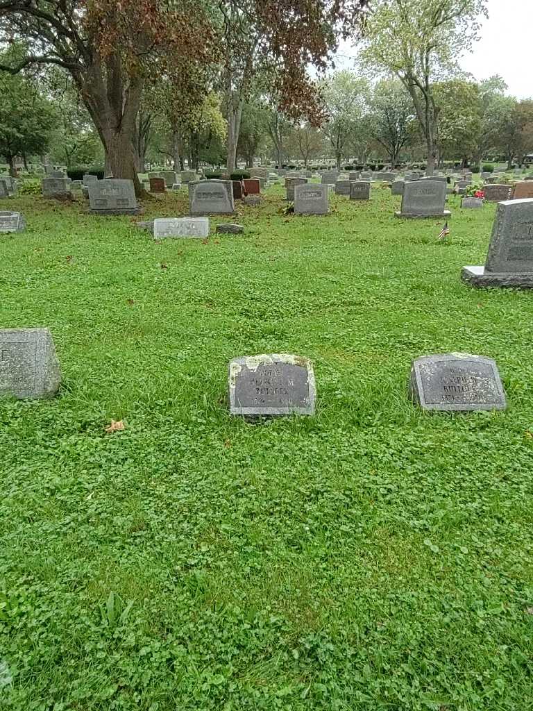 Hermine M. Bullock's grave. Photo 1