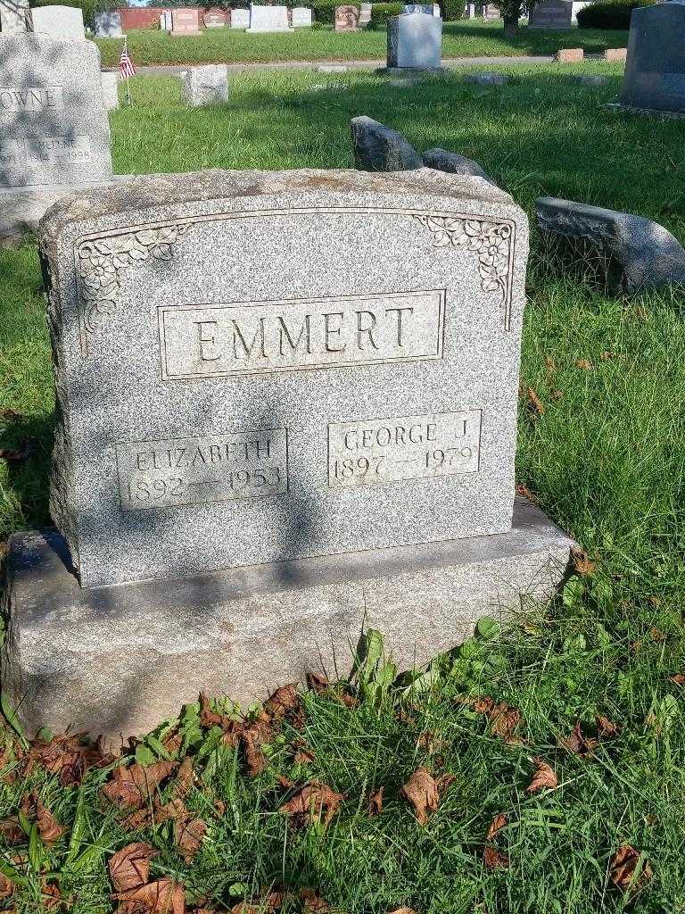 Elizabeth M. Emmert's grave. Photo 3