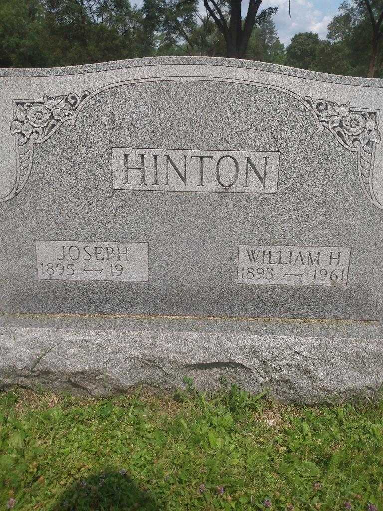 William H. Hinton's grave. Photo 3