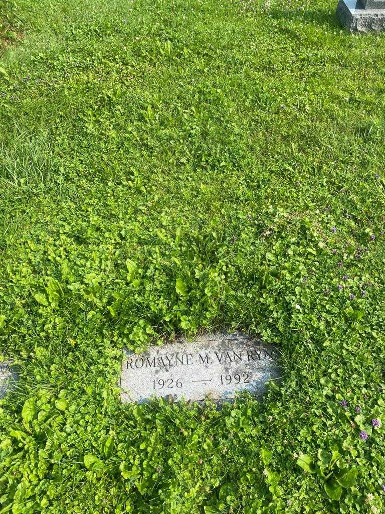 Romayne M. Van Ryn's grave. Photo 2