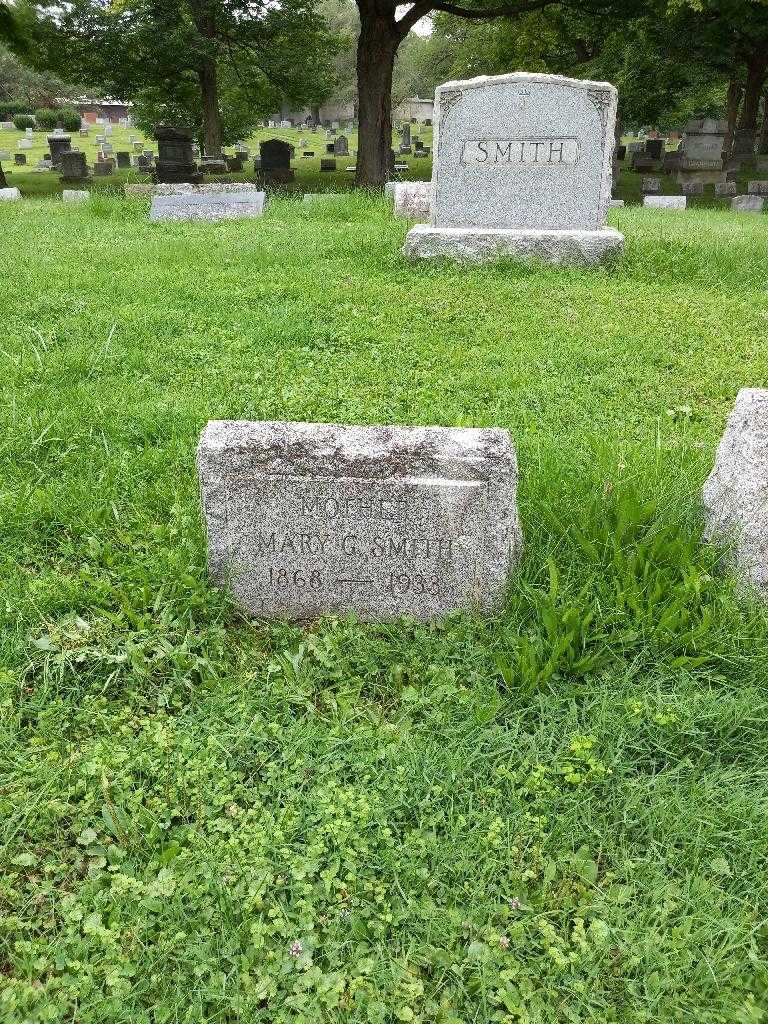 Mary G. Smith's grave. Photo 1