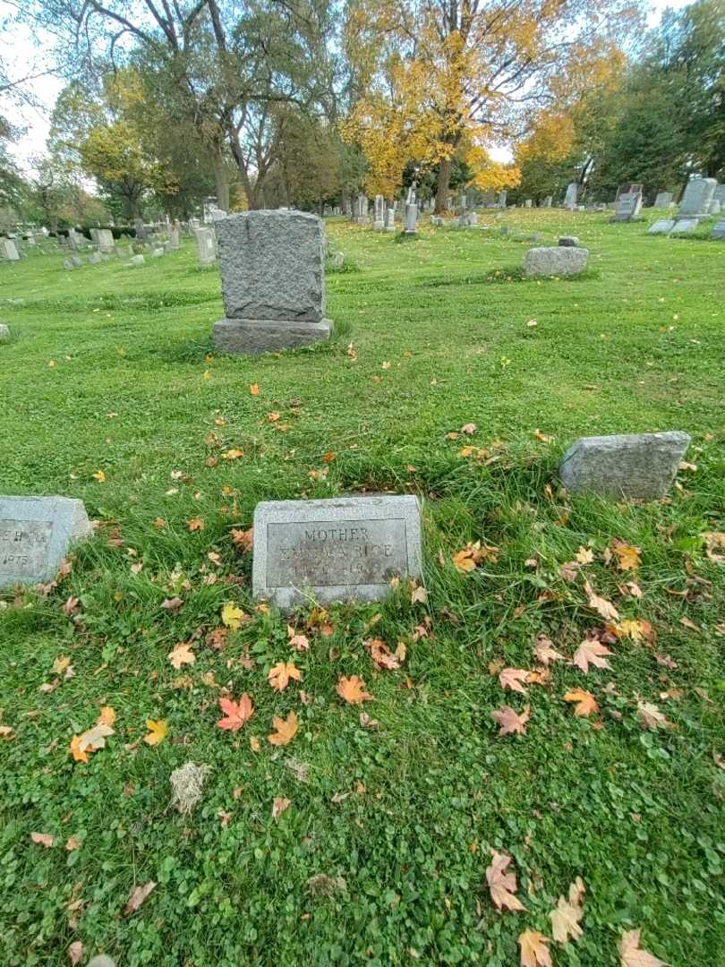 Emma A. Rice's grave. Photo 1