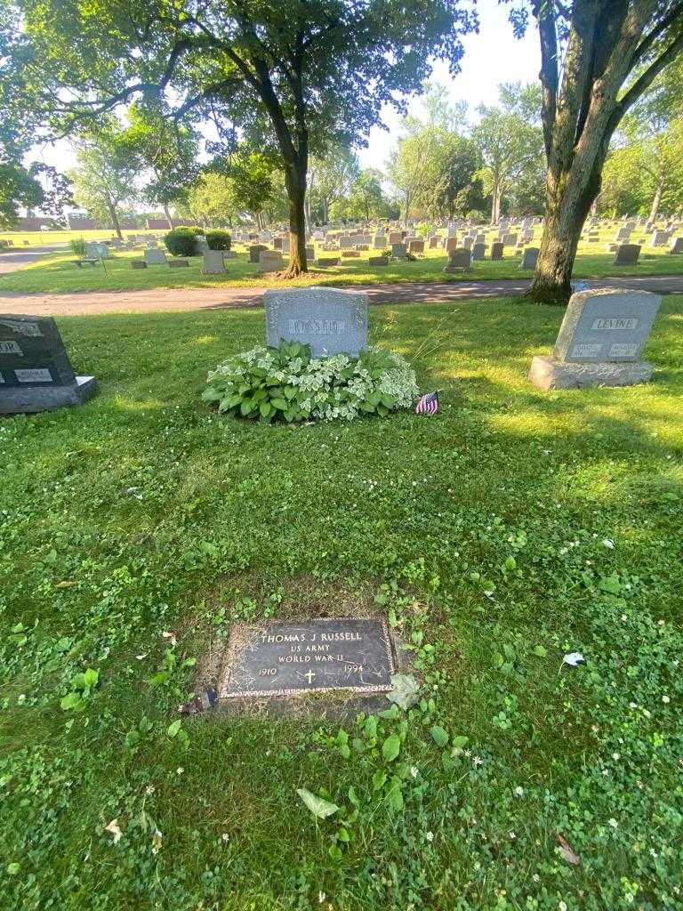 Thomas J. Russell's grave. Photo 1