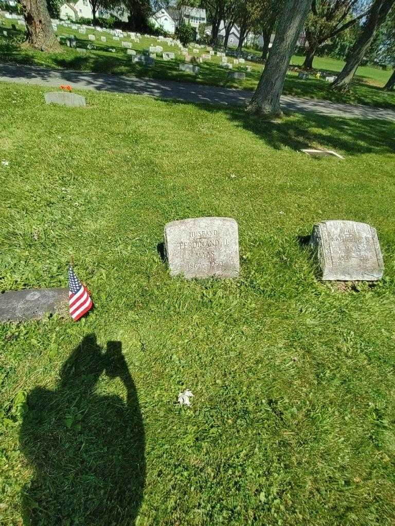 Ferdinand H. Maas's grave. Photo 1