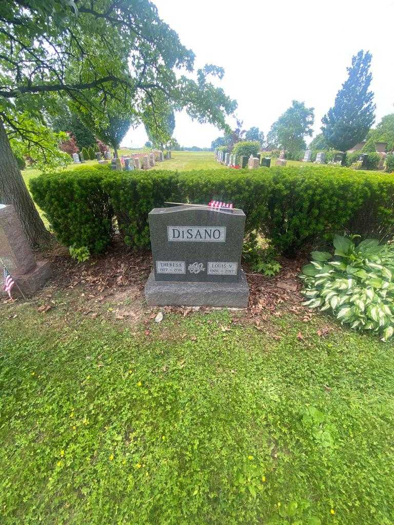 Louis V. DiSano's grave. Photo 1