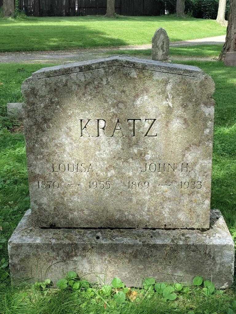 Louisa Mogler Kratz's grave. Photo 3
