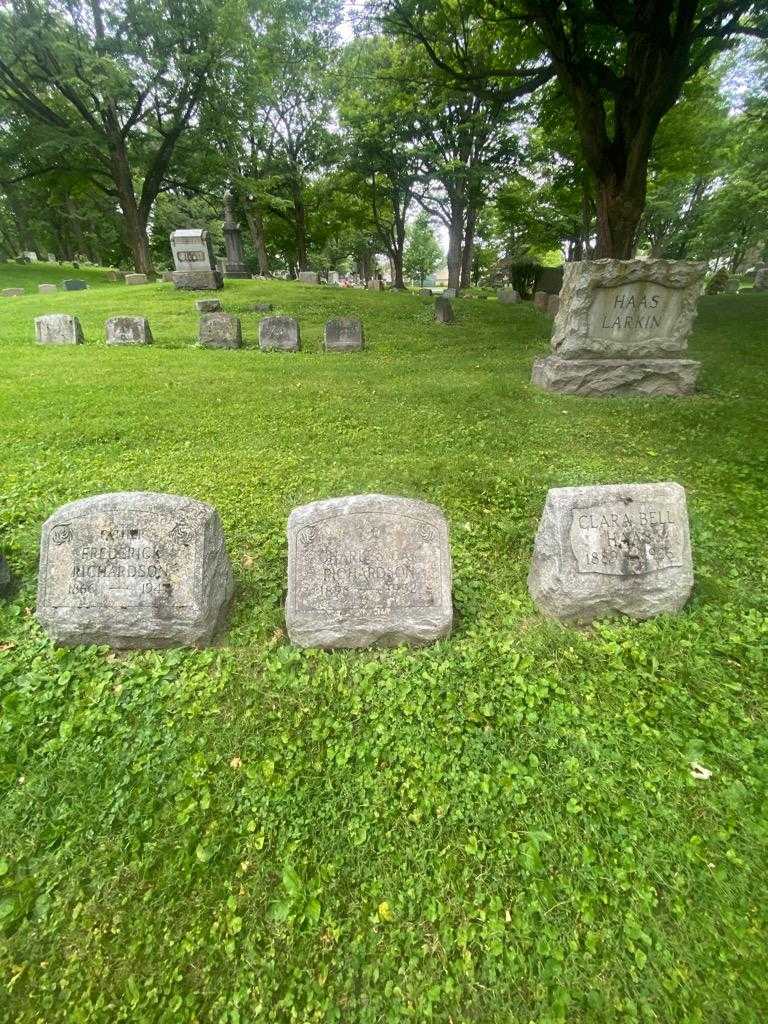 Charles Gay Richardson's grave. Photo 1